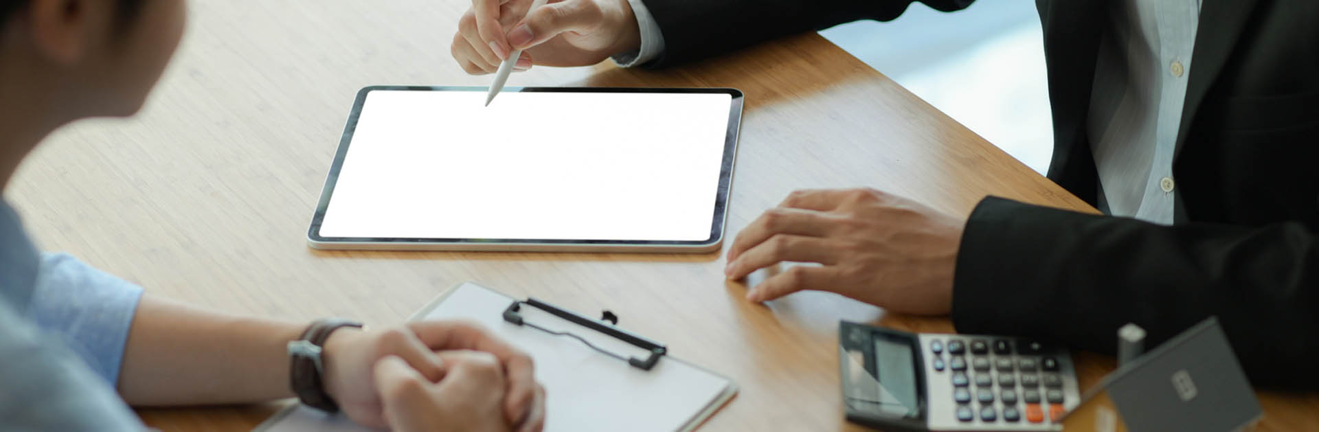 The Advantages Of Working With A Property Lawyer For Your Conveyancing In Brisbane
